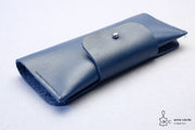 Etui à lunettes en cuir bleu marine