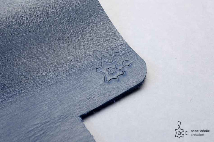 Etui à lunettes en cuir bleu marine