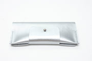 Etui à lunettes en cuir brillant