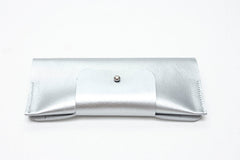 Etui à lunettes en cuir brillant