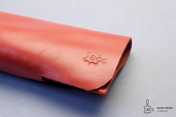 Glass leather case red