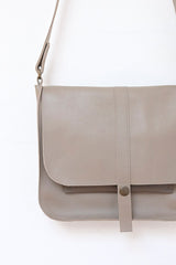 Big handbag leather beige pouch
