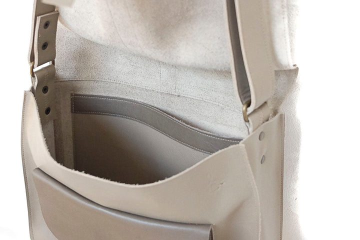 Big handbag leather beige pouch