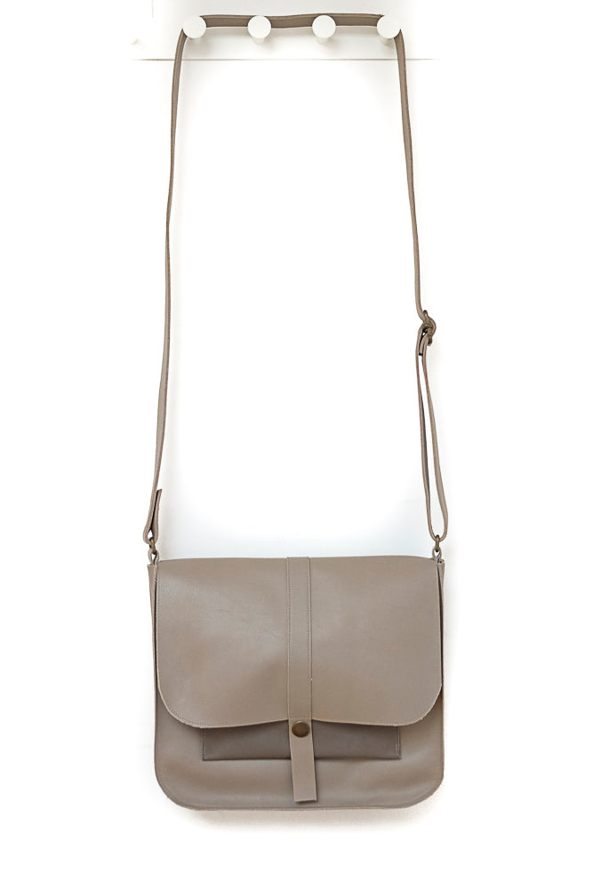Big handbag leather beige pouch