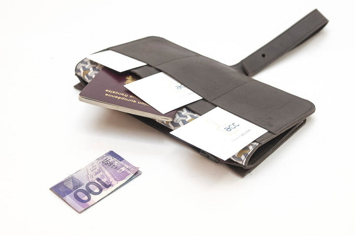 organiseur marron en cuir pour sac