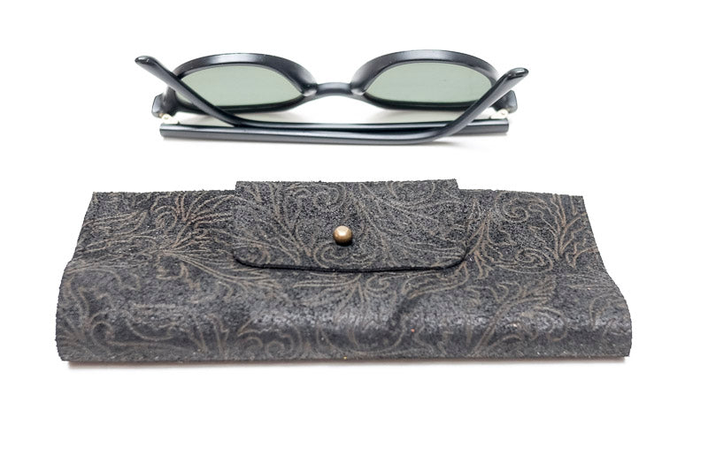Poche à lunettes en cuir noir