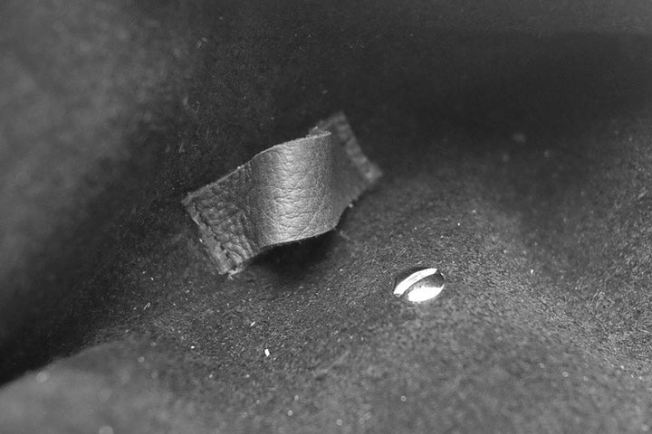 Protège lunettes en cuir noir