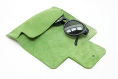 Range lunettes en daim