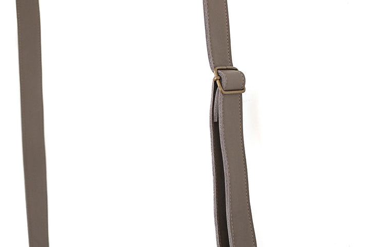 Brown leather handbag woman