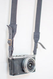 Sangle appareil photo fuji cuir bleu gris