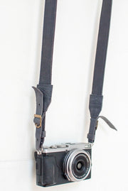 Sangle appareil photo fuji cuir bleu gris
