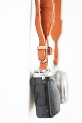 Short camera fuji leather brown leather