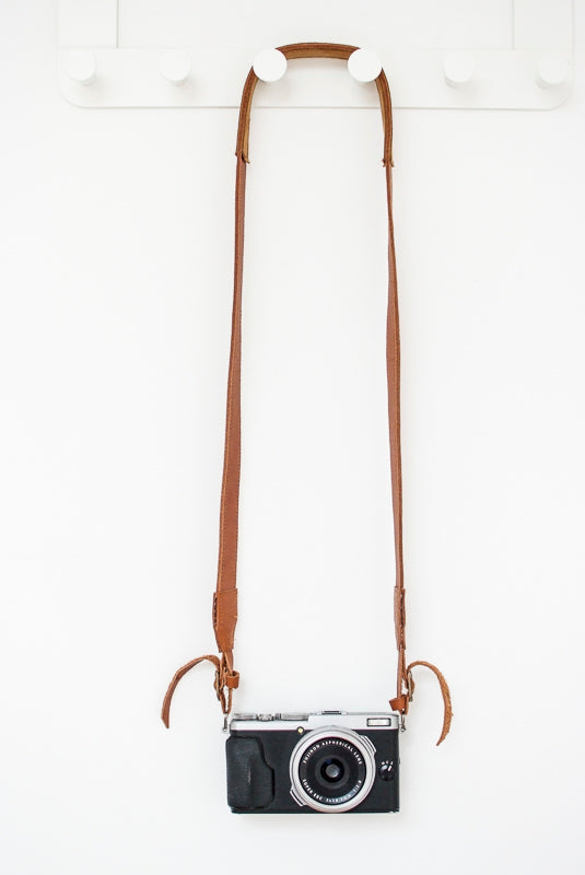 Short camera fuji leather brown leather