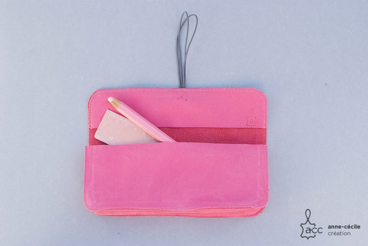 trousse crayon en cuir rose