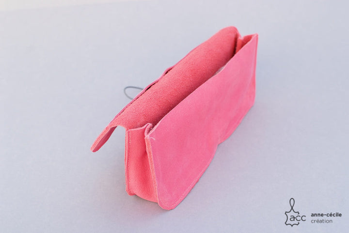 trousse crayon en cuir rose